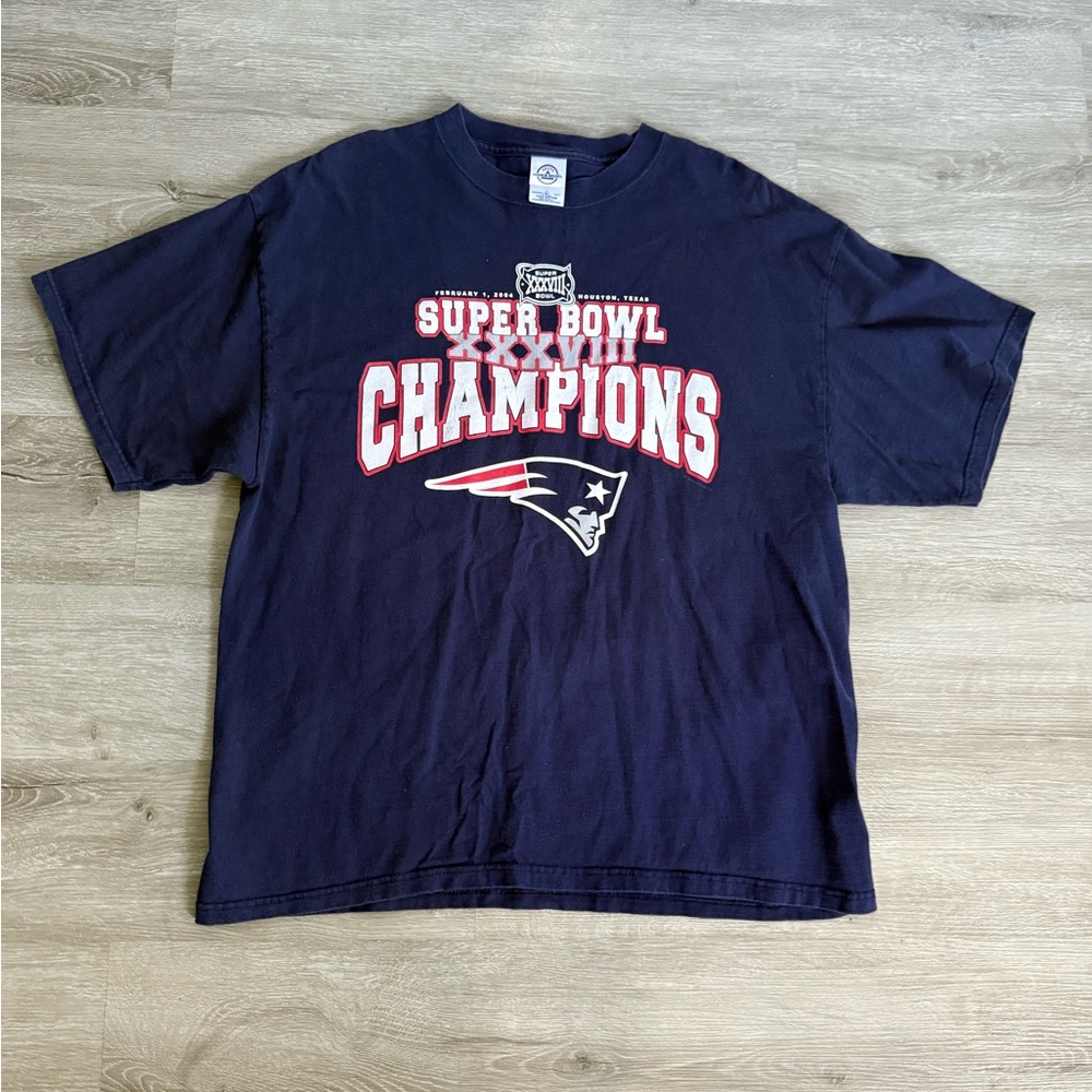 Navy blue 2004 New England Patriots Super Bowl XXXVIII Champions T-shirt